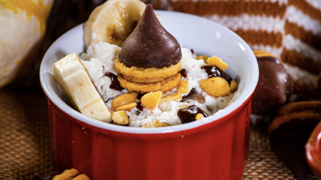 Peanut Butter Pudding with Bananas and Chocolate Sauce