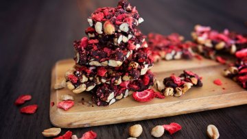 Chocolate-Covered Strawberry Peanut Bark