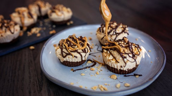 Easy Peanut Butter Cheesecake Cups